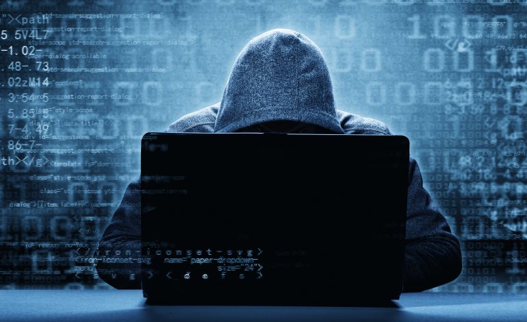 Il gruppo hacker Anonymous entra in cyberguerra, a favore dell’Ucraina, mettendo down siti e canali russi